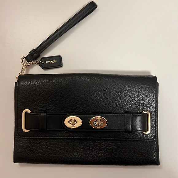 NWOT Coach Blake Large Pebbled Leather Clutch - Picture 1 of 8